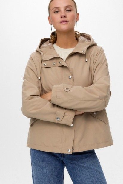 Vero Moda Gail Cici Parka Curta com Capuz Mulher Vero Moda Gail Cici Parka Curta com Capuz Mulher