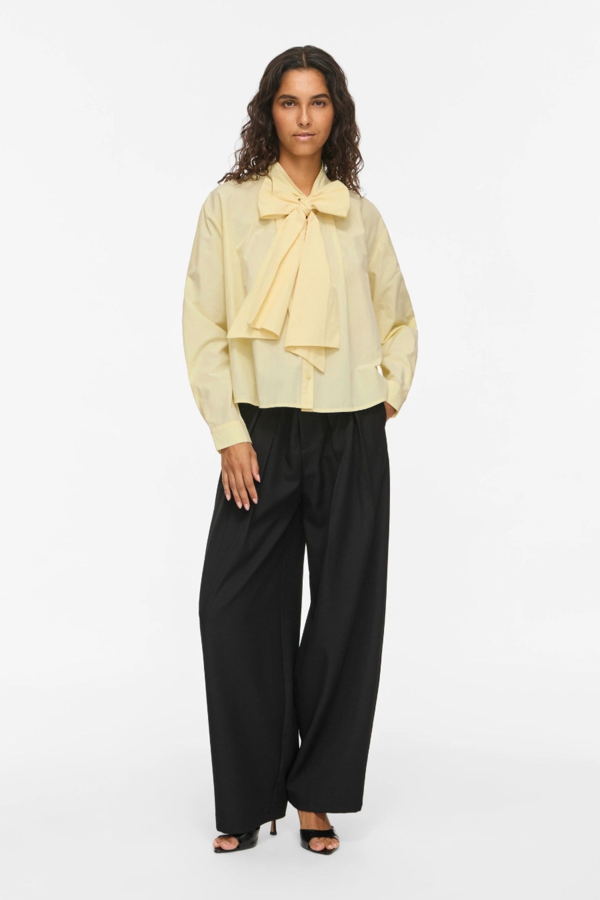 Blusa Vila Bowa com Laço