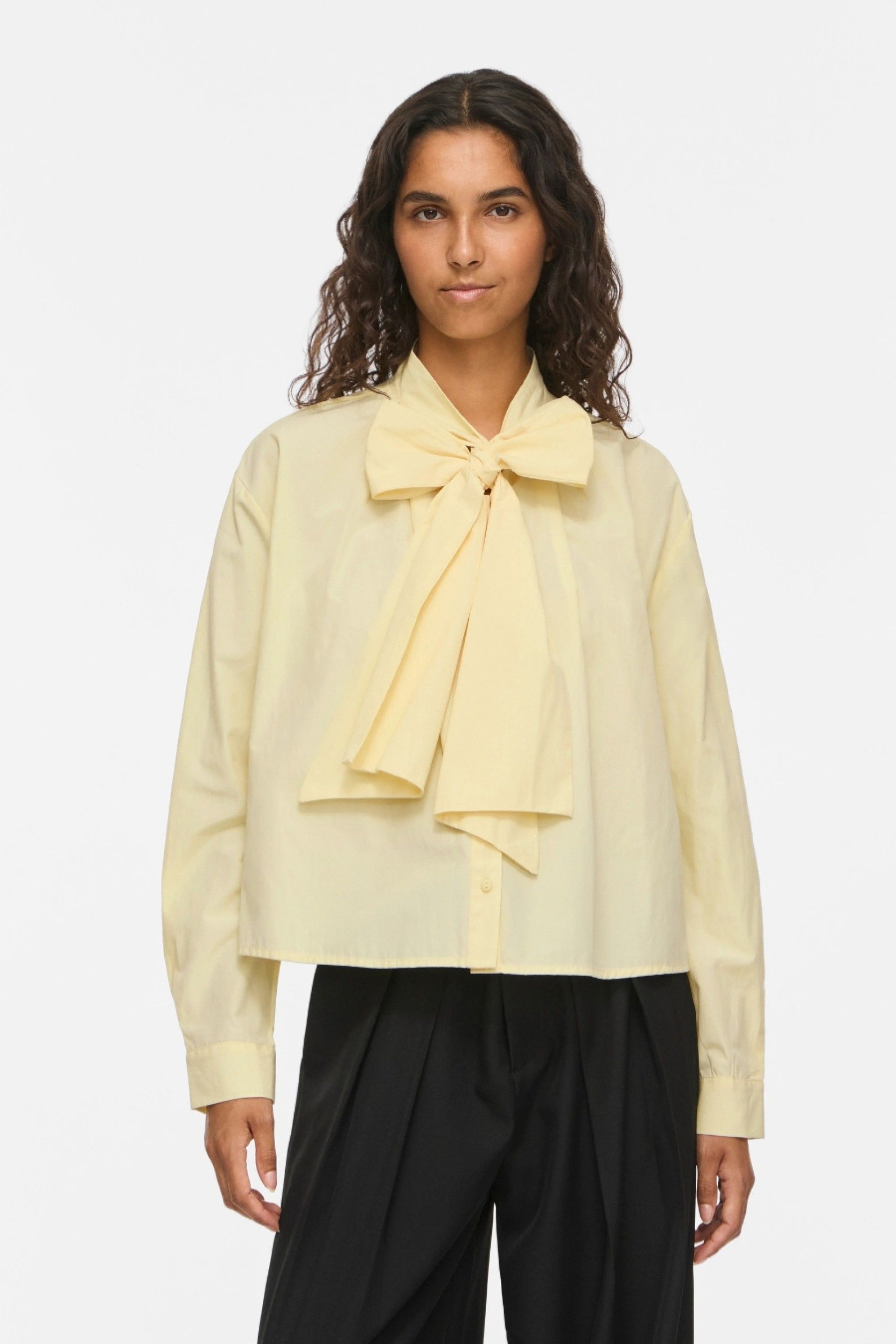 Vila Bowa Blusa com Laço Mulher