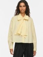 Amarelo