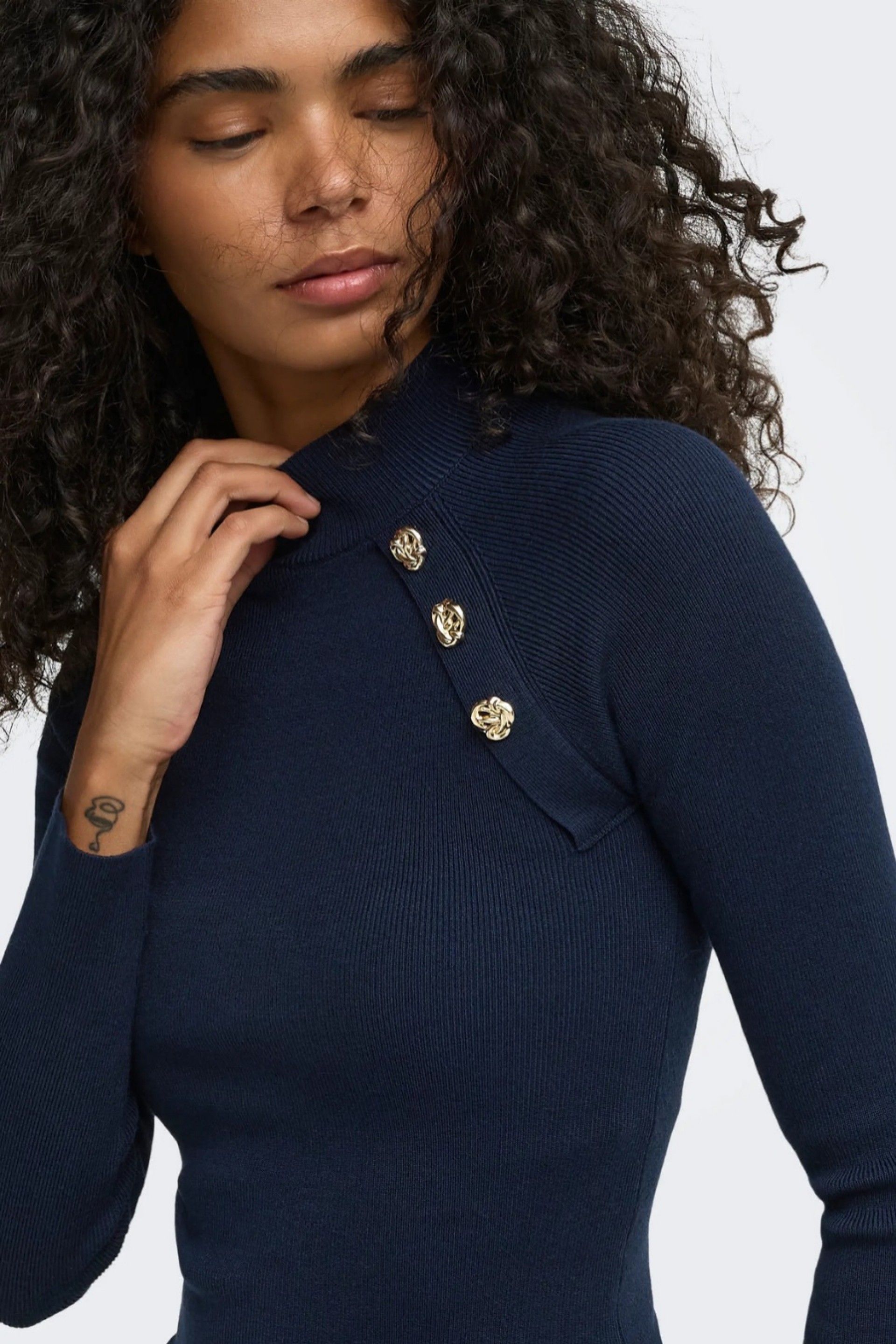 ONLY Camisola de Malha Maisie com Botões Dourados de Mulher