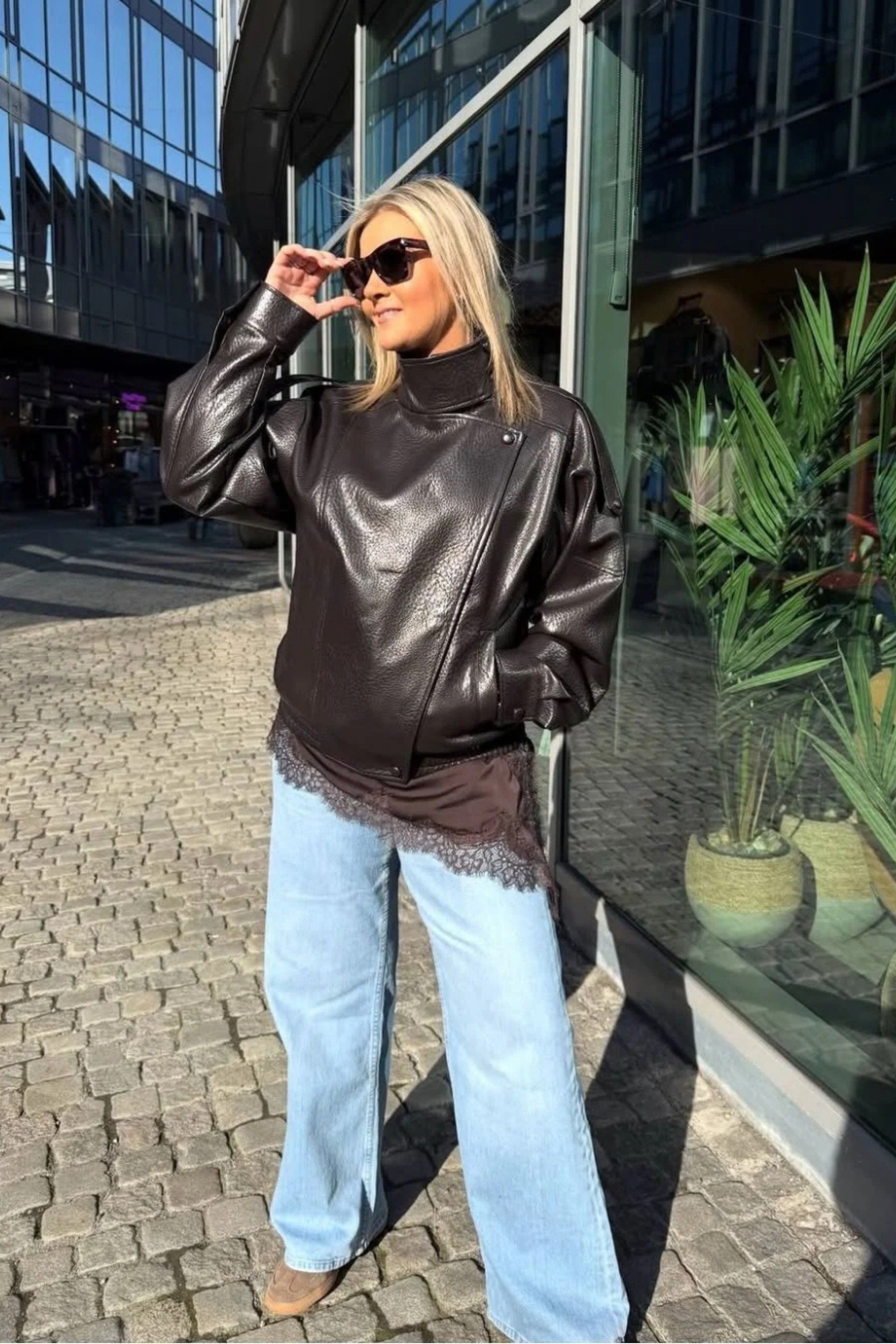 JDY Casaco Raye em Pele Sintética de Corte Amplo de Mulher