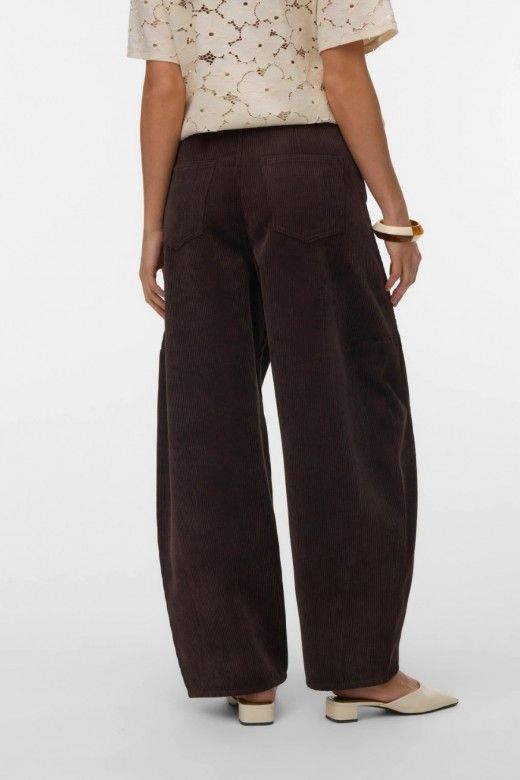 Vero Moda Calças Kaitlin de Bombazina Barrel de Mulher Vero Moda Calças Kaitlin de Bombazina Barrel de Mulher