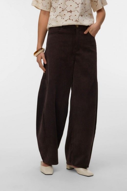 Vero Moda Calças Kaitlin de Bombazina Barrel de Mulher Vero Moda Calças Kaitlin de Bombazina Barrel de Mulher