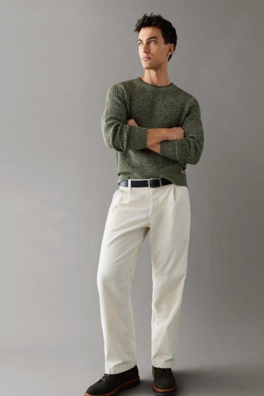 Pepe Jeans Calças Chino de Bombazina de Corte Descontraído de Homem Pepe Jeans Calças Chino de Bombazina de Corte Descontraído de Homem