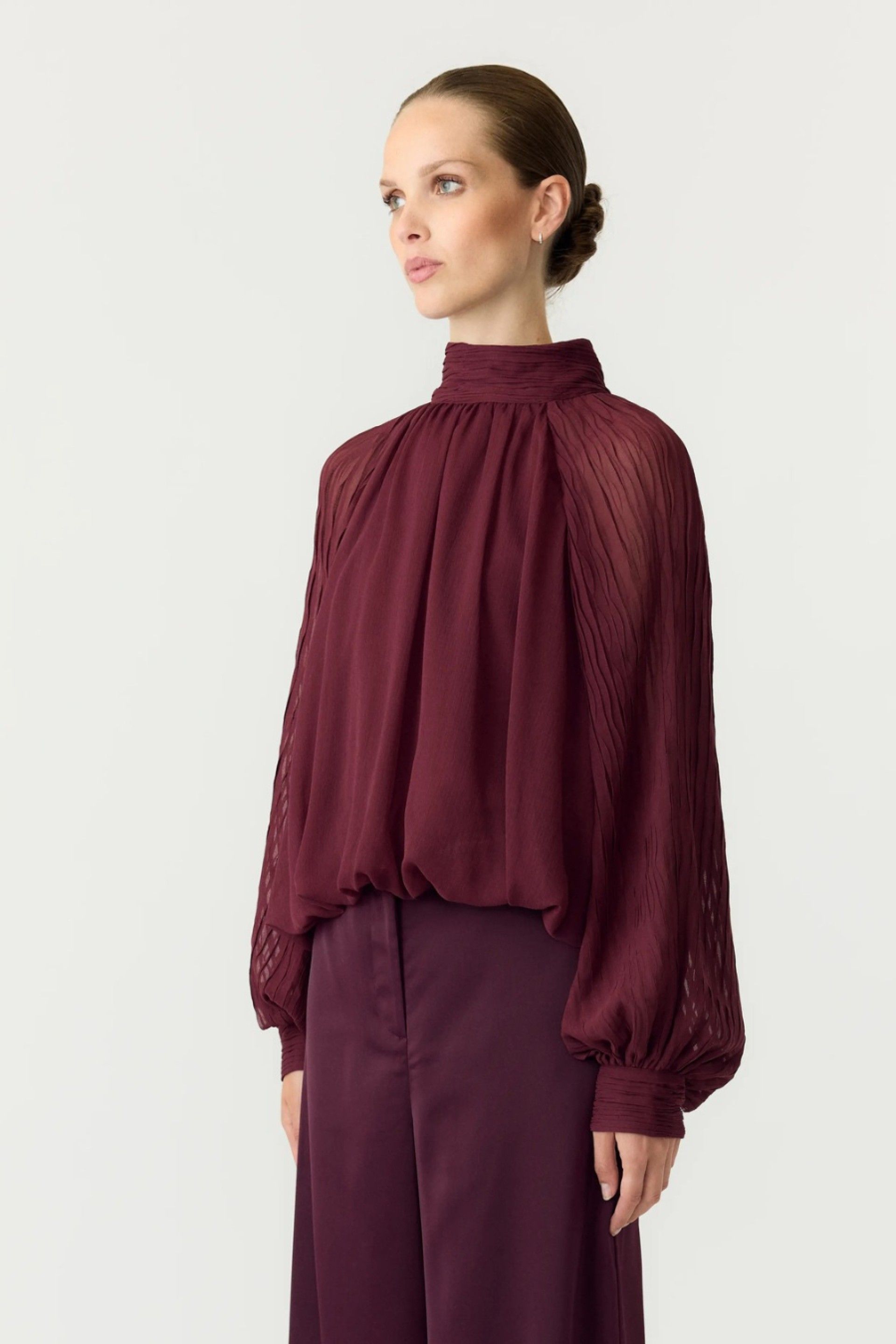 Y.A.S. Blusa Olera de Gola Alta de Mulher